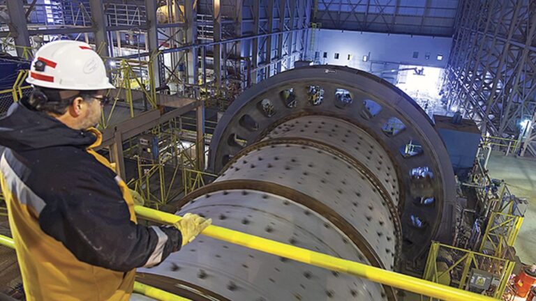 Productos y Químicos de Limpieza Especializados para la Industria Minera: Clave para la Eficiencia y Seguridad